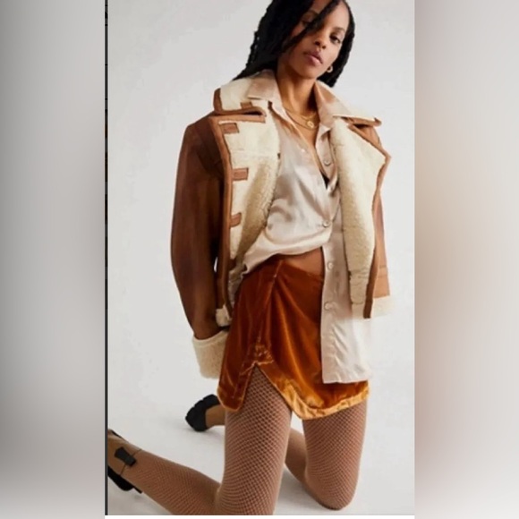 Free People Dresses & Skirts - FREE PEOPLE  Annalise Side Vent Velvet
Miniskirt Size 12